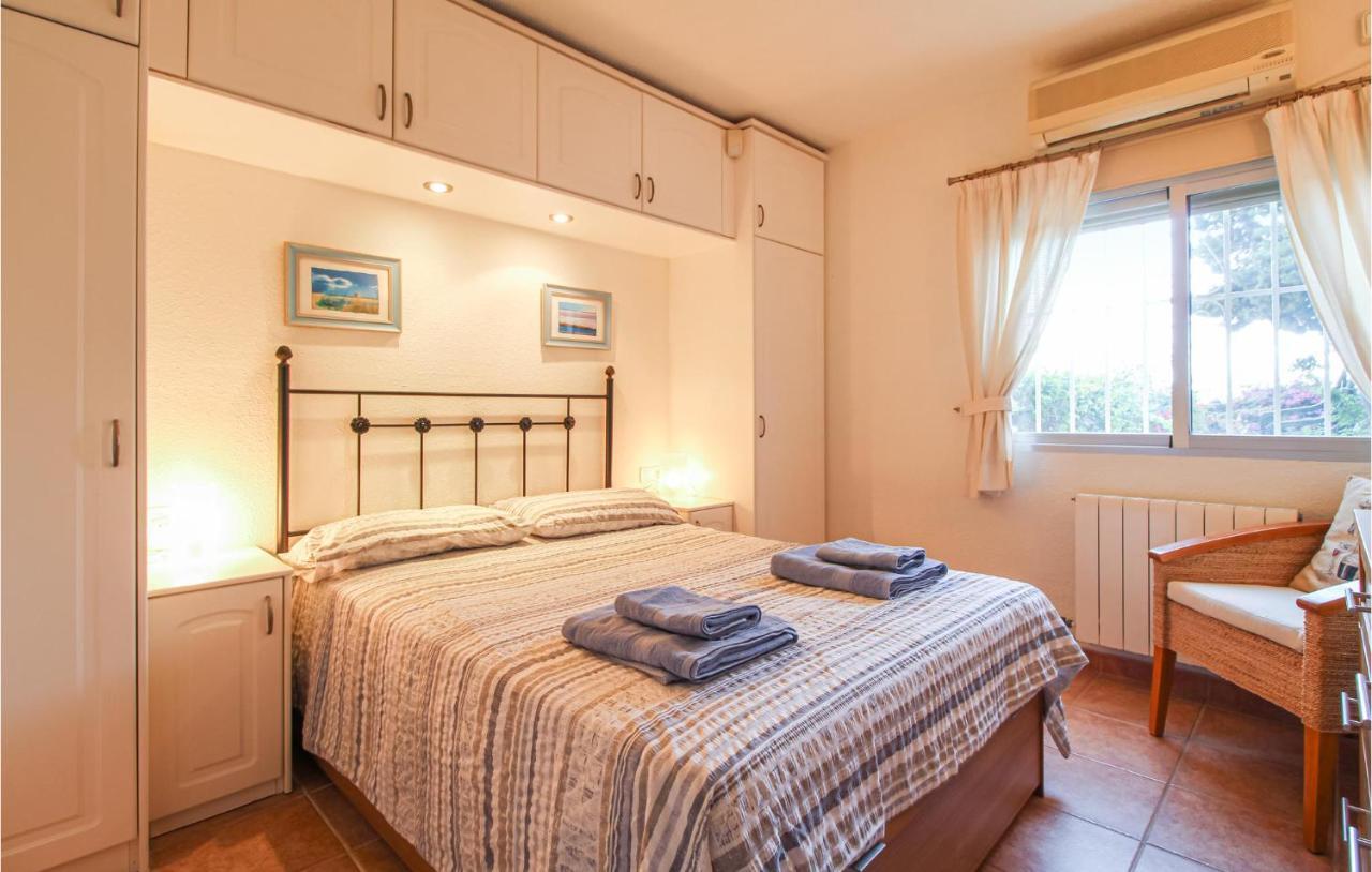 Three-bedroom In Appartement