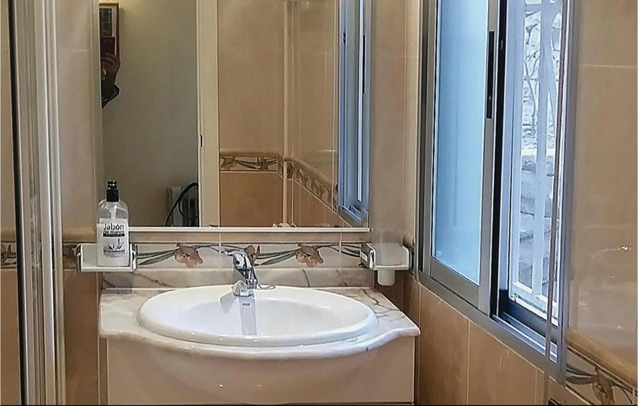 Three-bedroom In Appartamento