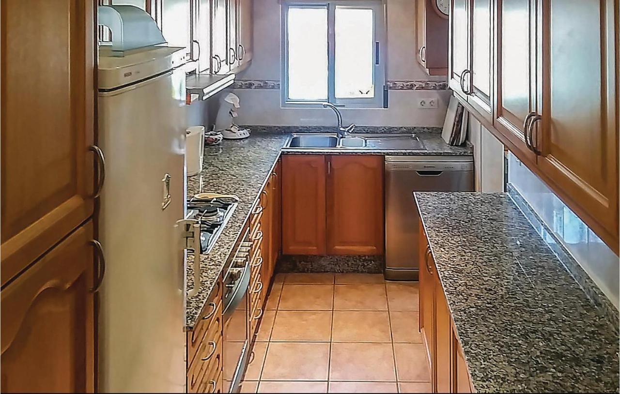 Three-bedroom In Appartamento
